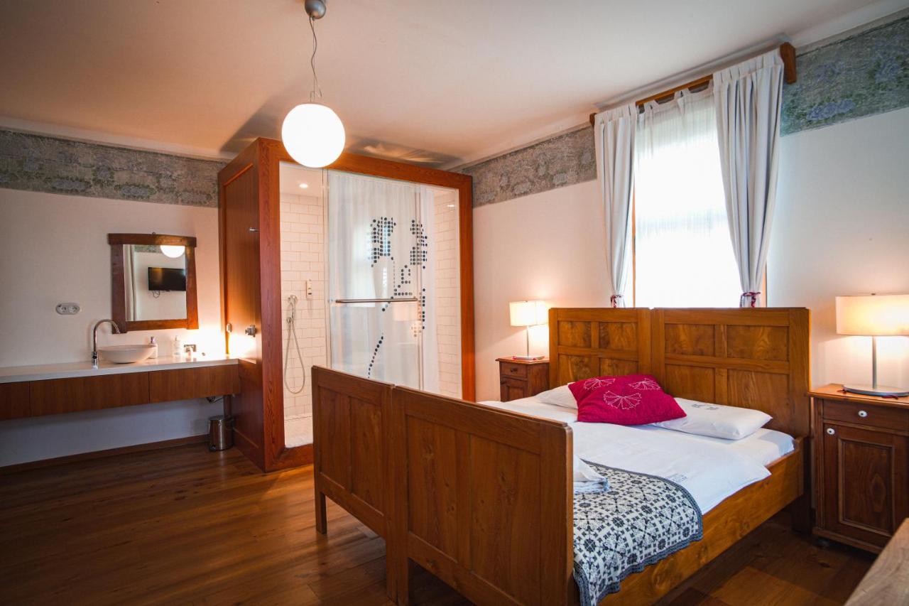 Pr'Gavedarjo Eco Heritage B&B Kranjska Gora Δωμάτιο φωτογραφία