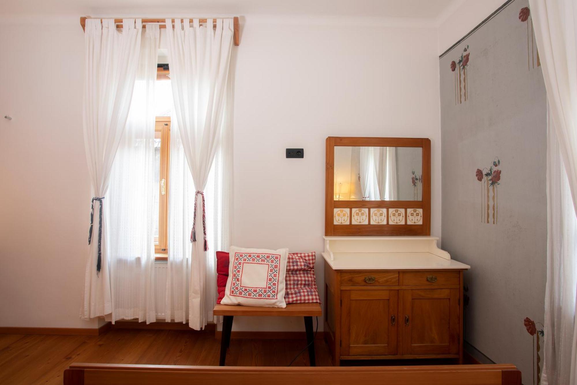 Pr'Gavedarjo Eco Heritage B&B Kranjska Gora Δωμάτιο φωτογραφία